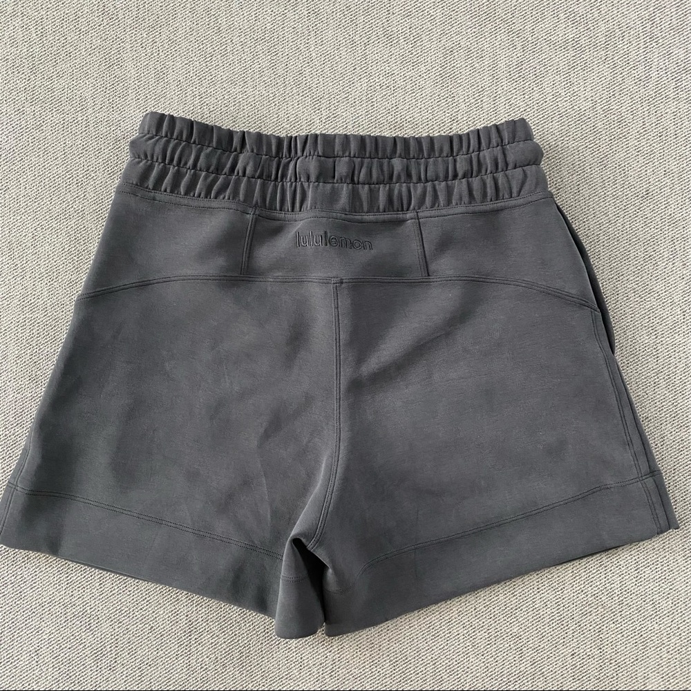 *SOLD* Soft Ambitions High Rise Short 4" - Picture 3 of 7